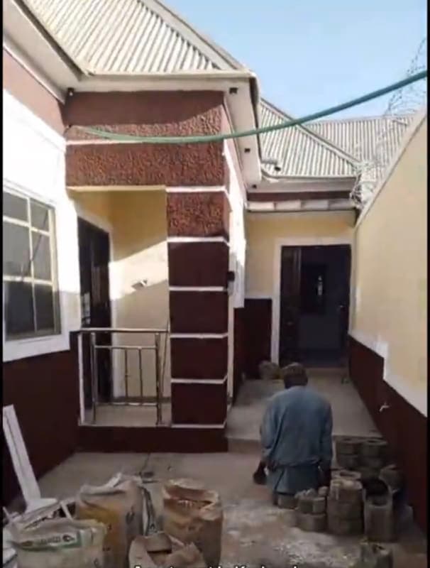 Apartment 2 Bedrooms Flat With Self Contain